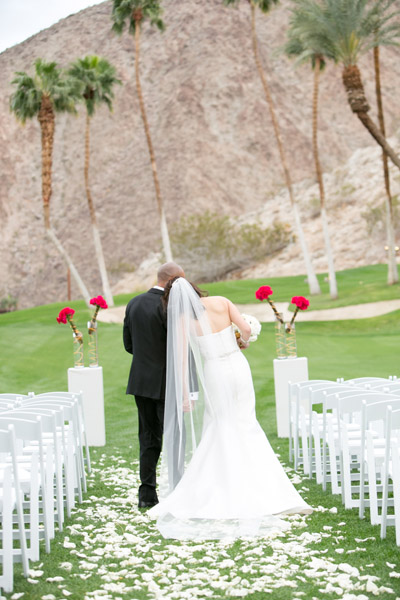 Aisle w couple